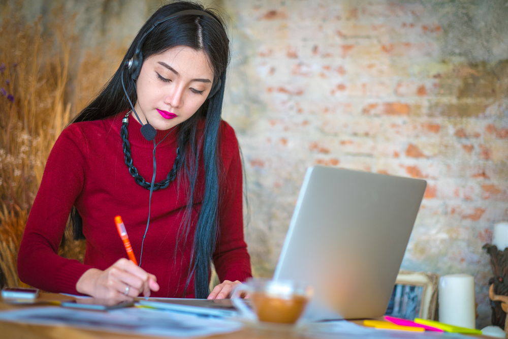 customer-service-work-at-home-image