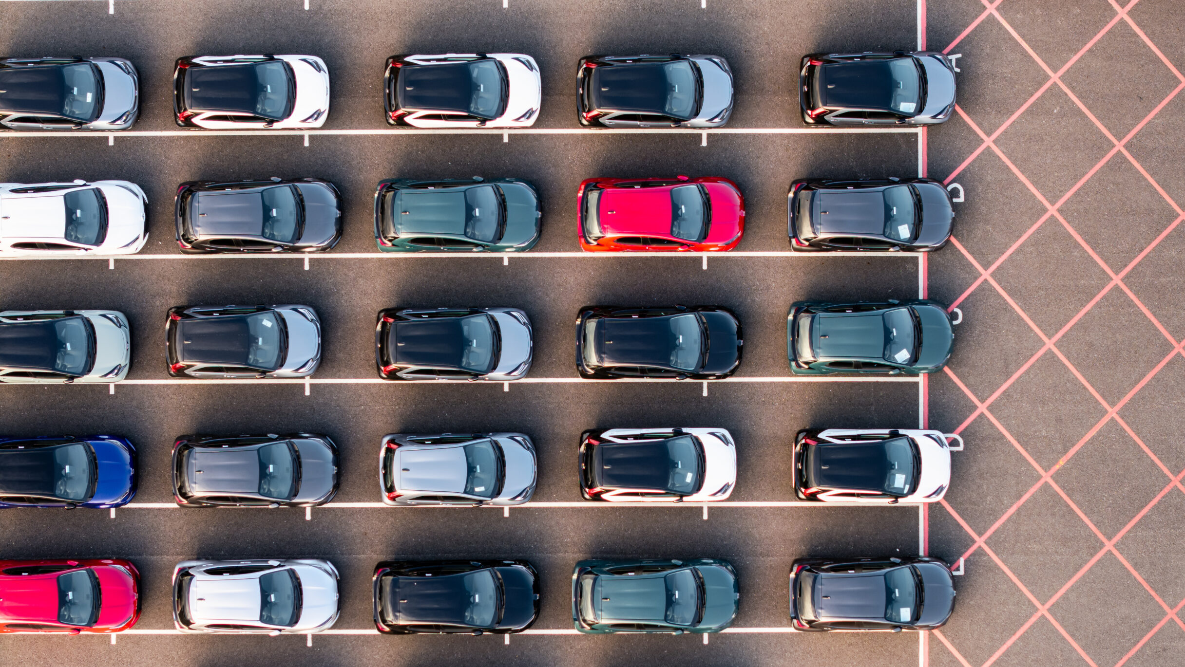 UK registrations rise rapidly as car parc age increases
