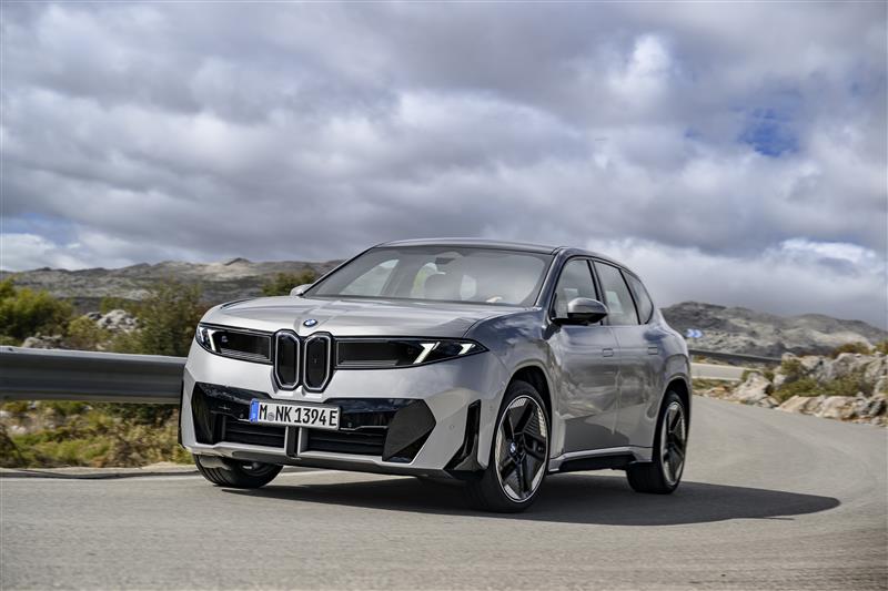 The BMW iX3 in silver|||